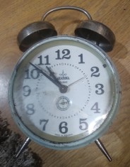 Ceas de masă Aradora