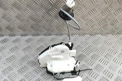 &amp;Icirc;ncuietoare ușă dreapta față AUDI Q5 FY 2024 OEM: 8X1837016E | 31945424 foto