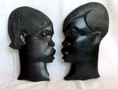 Set 2 sculpturi etnice africane Gabon, profiluri cuplu altorelief abanos slefuit foto