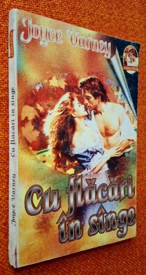 Cu flacari in singe/sange - Joyce Varney foto