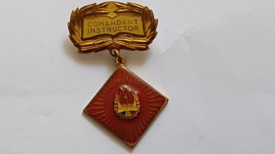 Insigna Romania- Comandant instructor foto