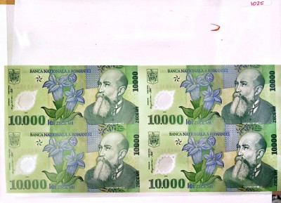 COALA DE 4 BANCNOTE 10.000 LEI DIN ANUL 2000 UNC foto
