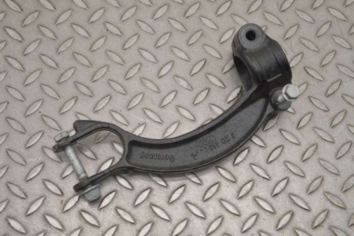 Braț inferior st&acirc;nga față AUDI Q5 8R 2016 OEM: 8K0413L 17793438