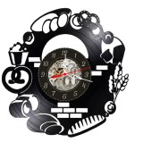 Ceas de perete decorativ Brutarie si Patiserie, realizat din disc de vinil upcycled, model Brutari / Covrigărie, negru, 30 cm