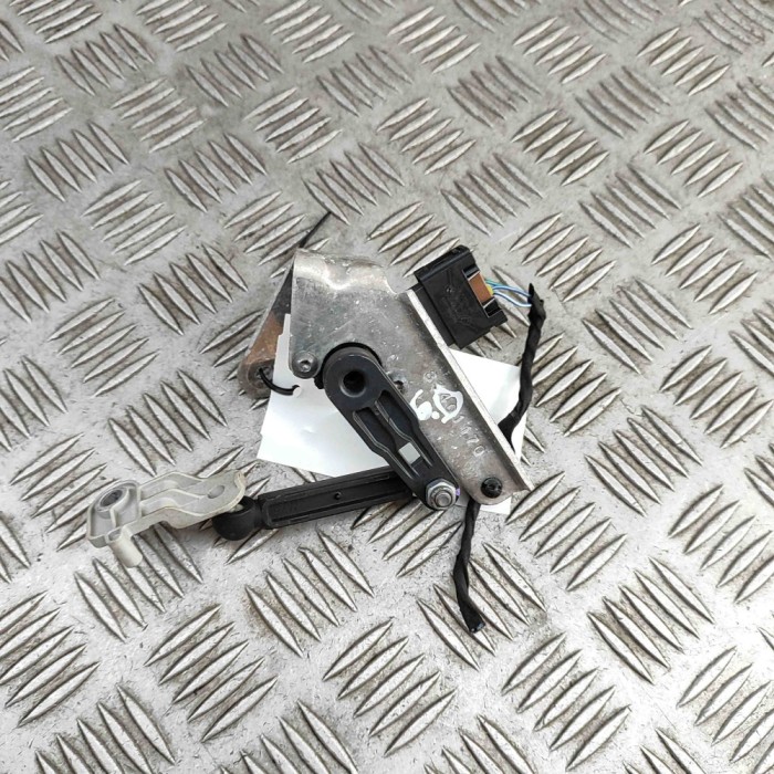 Senzor de nivel &icirc;nălțime dreapta spate BMW X7 G07 2023 OEM: 6895467 31086389