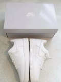 Adidasi Nike Air Force 1 '07 Albi