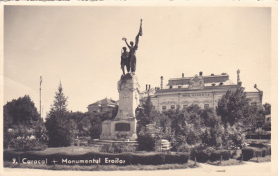 CARACAL - MONUMENTUL EROILOR,CIRCULATA CENZURATA,ROMANIA. foto