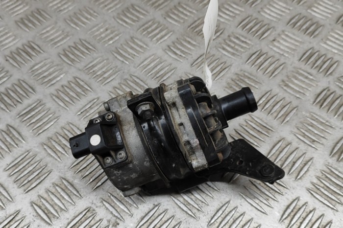 Pompa de apa auxiliara AUDI A6 4G2, C7, 4GC 2015 OEM: 8K0965567B 27477893