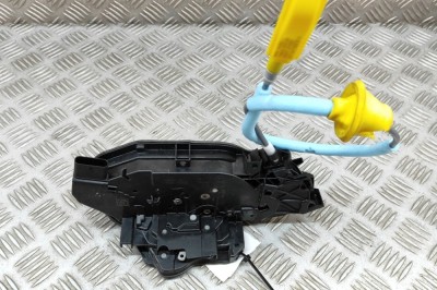 &amp;Icirc;ncuietoare ușă dreapta față BMW i4 G26 2022 OEM: 7445050 23668087 foto