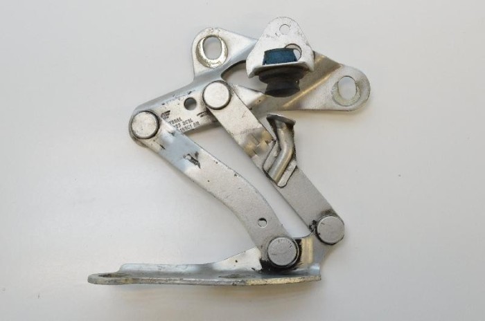 Balama capota st&acirc;nga față VW SHARAN 7M8, 7M9, 7M6 2005 OEM: 7M0823301 1756890