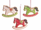 Cumpara ieftin Set 3 ornamente brad Craciun Caluti lemn multicolor cm 11 x 9 H