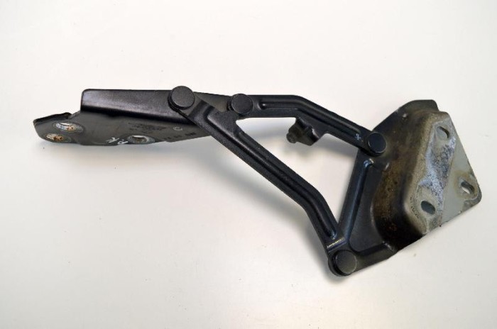Balama capota st&acirc;nga față VW TOUAREG 7LA, 7L6, 7L7 2005 OEM: 7L6823301 | 1785963