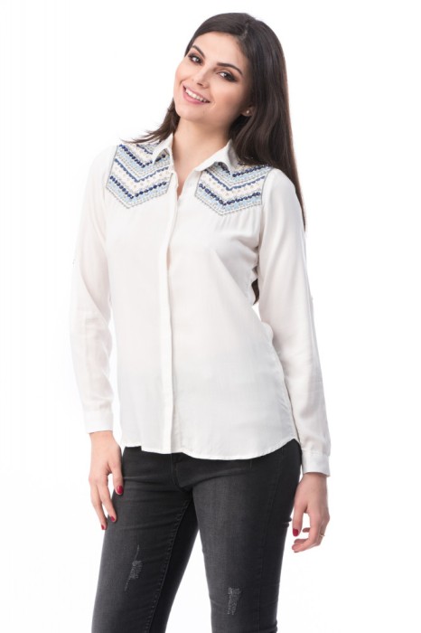 W611-2 Camasa alba, accesorizata cu broderie si pietricele