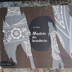 MODELE DE BRODERIE - IDA MISSIR