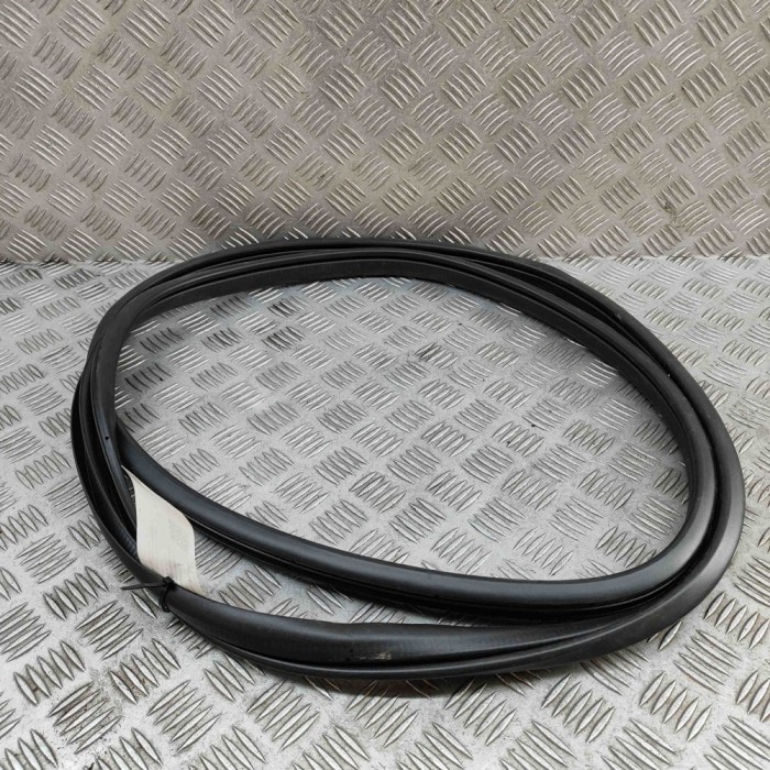 Garnitura ușă st&acirc;nga spate MAZDA CX-5 KF 2022 OEM: KB7W-68-913C