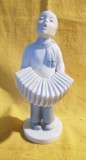 BAIAT CU ARMONICA-STATUETA DIN PORTELAN METZLER&amp;ORTLOFF-GERMANIA DEMOCRATA ANII 70