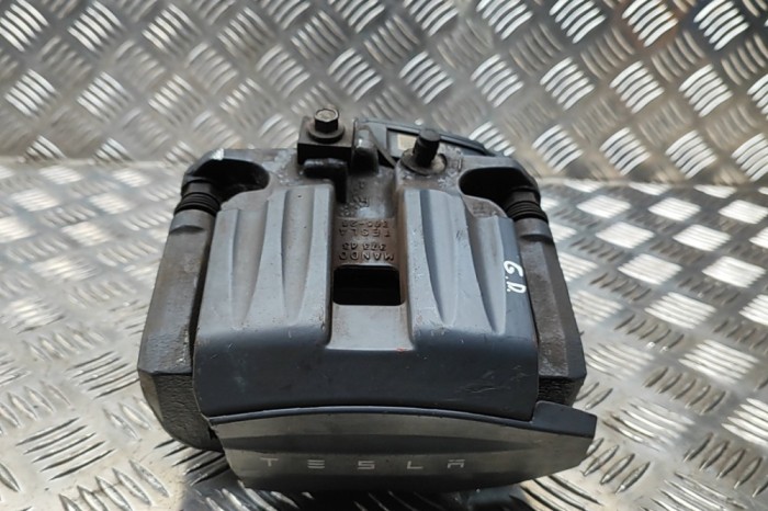 Etrier de fr&acirc;nă dreapta spate TESLA MODEL S 2012 OEM: 1078542-00-A 13126464