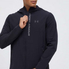 Under Armour jachetă de alergare OutRun The Storm culoarea negru