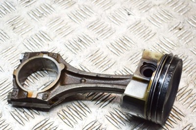 Piston OPEL ZAFIRA B A05 2012 OEM: 55558801,9117765 17773962 foto