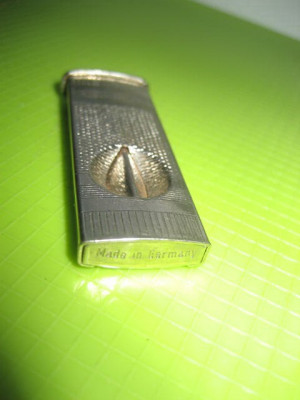 10064-Taietor mic buzunar trabucuri vechi Germany metal argintat. foto