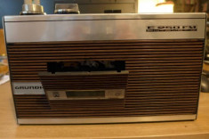 Radio Grundig C 250 FM Made in UK Stare impecabila aspect functionare Vintage foto