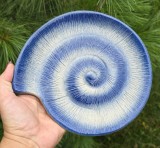 FARFURIE VINTAGE DECORATIVĂ DIN CERAMICĂ, MODEL STILIZAT NAUTILUS