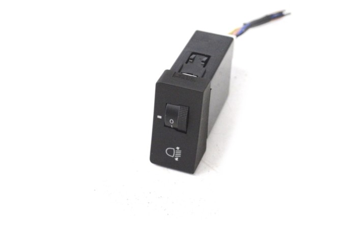 Comutator de reglare &icirc;nălțime faruri HYUNDAI SANTA F&Eacute; II CM 2011 OEM: 93370-2B900 | 15357891