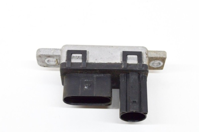 Bujie incandescentă LAND ROVER RANGE ROVER EVOQUE L538 2015 OEM: GX73-12B533-AC,0281003129 15501600