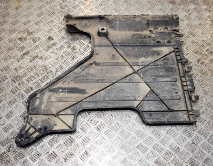 Scut motor st&acirc;nga spate SKODA SUPERB III Estate 3V5 2018 OEM: 3Q0825206B