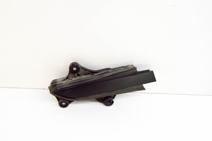 M&acirc;ner exterior ușă dreapta spate TESLA MODEL X 2018 OEM: 1045158-00-D | 18036045