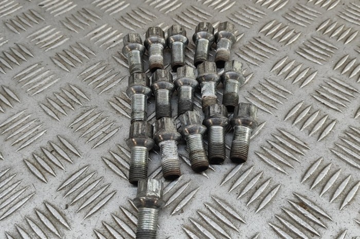 Set prezoane roata VW POLO AW1, BZ1, AE1 2020 OEM: WHT001812 | 31954873