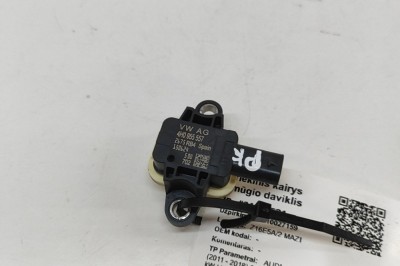 Senzor de impact lateral dreapta AUDI A6 Avant 4G5, C7, 4GD 2016 OEM: 4H0955557 | 31669521 foto