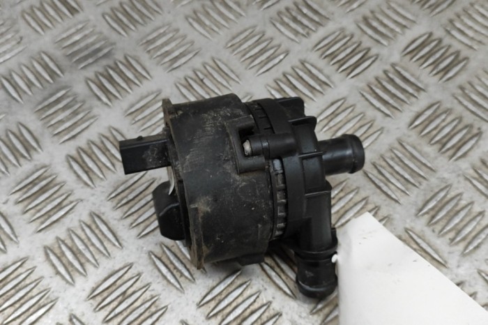 Pompa de apa auxiliara PORSCHE Taycan 2022 OEM: 9J1965567B,9J1.965.567.B 25128403