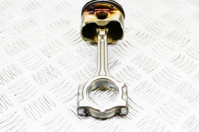 Piston NISSAN QASHQAI II J11, J11_ 2019 | 13970573 foto