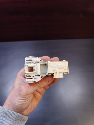 mecanism blocare usa indesit,hotpoint / C54 foto