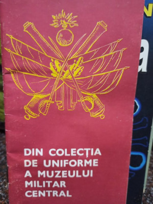 Din colectia de uniforme a Muzeului Militar Central (1999) foto