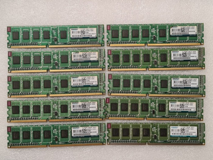 Lot 10 memorii RAM Kingmax FLFE85F-C8KL9/ C8KM9 NAES 2GB DDR3 1333MHz