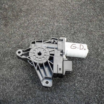 Motor macara geam ușă dreapta spate MERCEDES-BENZ C W205 2018 OEM: A2059060401 3642139 foto