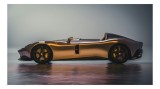 Tablou Canvas, "Mașină sport fără plafon aurie", Sleek, Futuristic, Elegant, Aerodynamic, Luxurious, 39 x 26 cm, CMCLASS