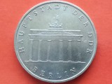 GERMANIA DEMOCRATA-5 MARK 1971 (The Brandenburg gate of Berlin)