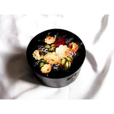 Cutie lemn decorata cu model floral pe fundal negru, cutie rotunda 39643