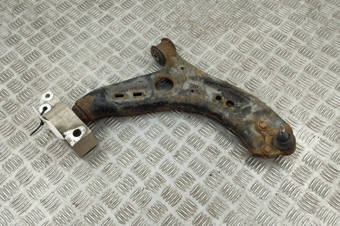 Braț inferior dreapta față VW PASSAT Variant B7 365 2012 OEM: 5N0407152 30438171