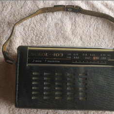 RADIO SOKOL 403 , FUNCTIONEAZA SI PE LUNGI SI PE MEDII . ARATA CA NOU !