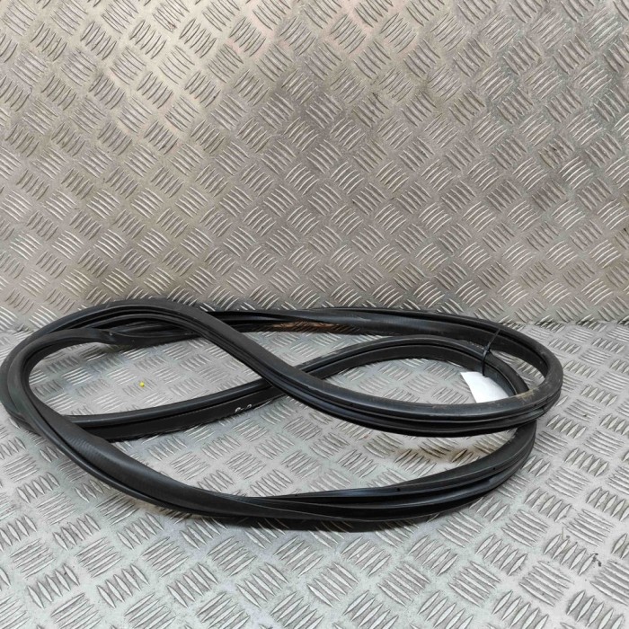 Garnitura ușă dreapta față MAZDA CX-5 KF 2022 OEM: KB7W-58-760A