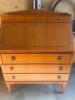BIROU SECRETAIRE LEMN CIRES - Cu Clapeta si Sertare - Still Calsic - Vintage - Anii 70' !, Birouri si secretari, Dupa 1950