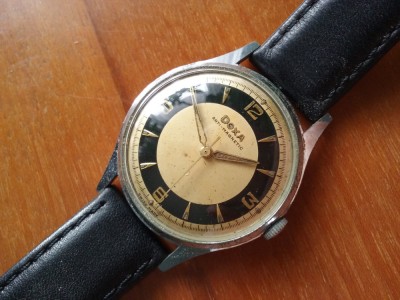 Ceas DOXA cadran tuxedo model rar 35 mm foto