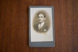 CDV atelier romanesc barbat tanar