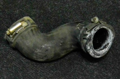 Furtun intercooler st&amp;acirc;nga AUDI A8 D3 4E2, 4E8 2005 OEM: 4E0145745 foto