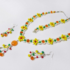 Reducere Set floral margele galben, portocaliu, colier, cercei, unicat