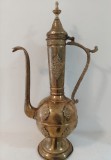 Superbă aftaba ,carafa antica in stil oriental din alama masiva și elemente bronz